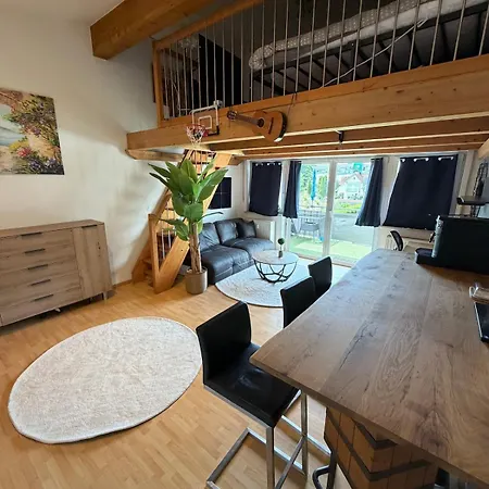 Sleeping Loft With Balcony Διαμέρισμα Wolnzach