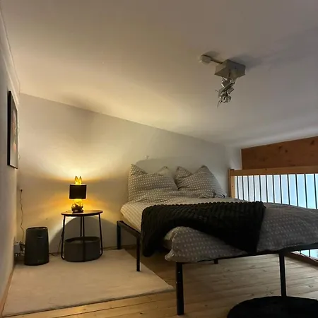 Sleeping Loft With Balcony Διαμέρισμα